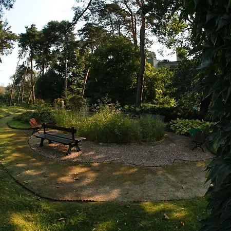 Lesny Osrodek Szkoleniowy W Puszczykowie Resort *