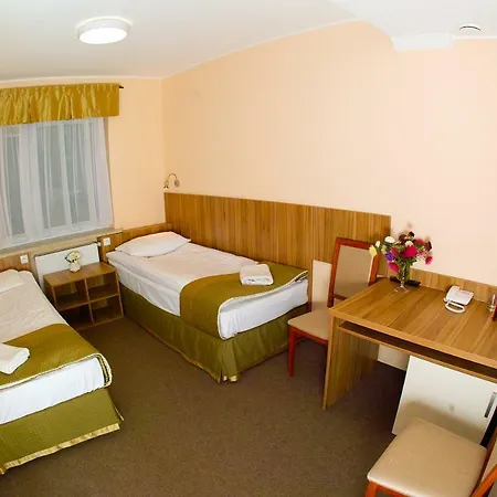 Lesny Osrodek Szkoleniowy W Puszczykowie Puszczykowo