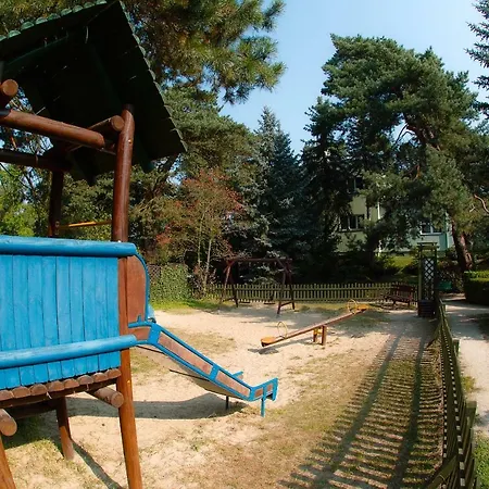 Lesny Osrodek Szkoleniowy W Puszczykowie Resort *