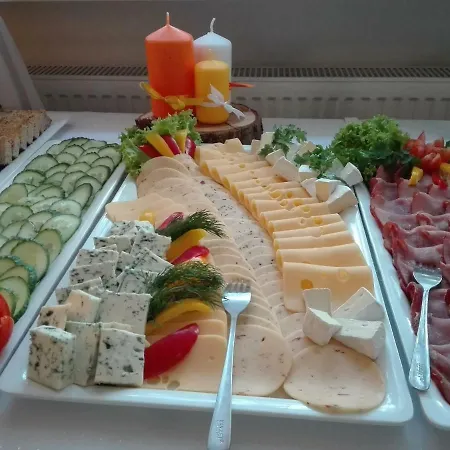 Lesny Osrodek Szkoleniowy W Puszczykowie Resort *