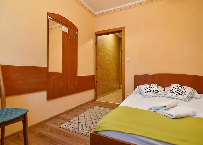 Lesny Osrodek Szkoleniowy W Puszczykowie * Puszczykowo