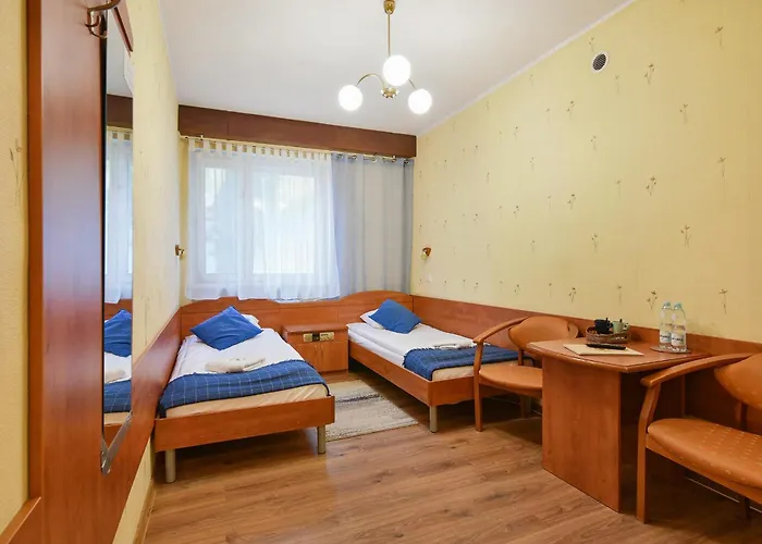 Lesny Osrodek Szkoleniowy W Puszczykowie *