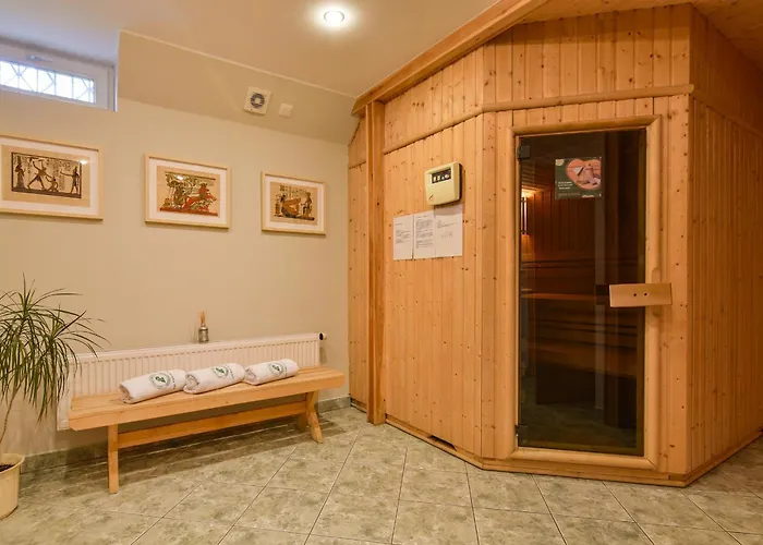 Resort Lesny Osrodek Szkoleniowy W Puszczykowie Puszczykowo