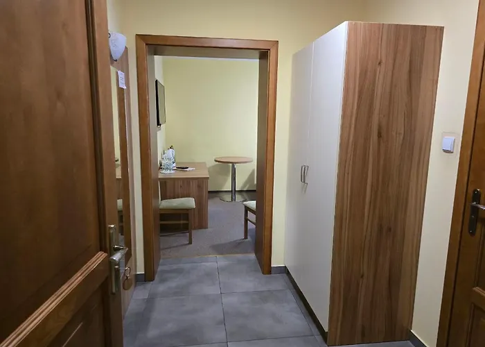 Resort Lesny Osrodek Szkoleniowy W Puszczykowie