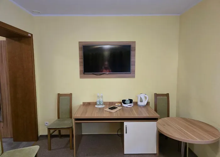 Lesny Osrodek Szkoleniowy W Puszczykowie Resort Puszczykowo