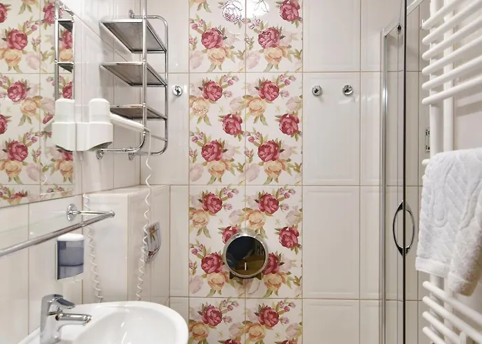 Lesny Osrodek Szkoleniowy W Puszczykowie Resort *