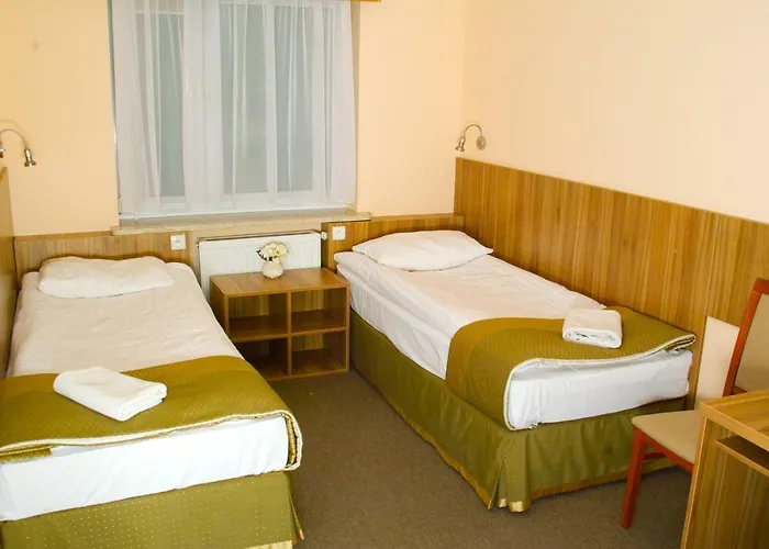 Lesny Osrodek Szkoleniowy W Puszczykowie * Puszczykowo