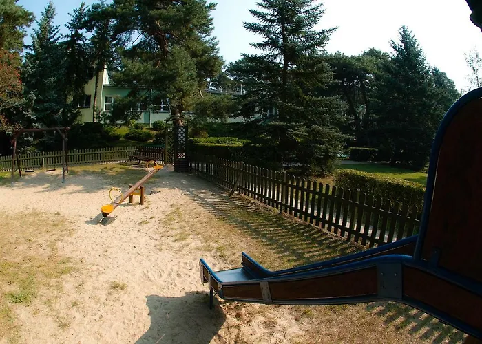 Resort Lesny Osrodek Szkoleniowy W Puszczykowie *