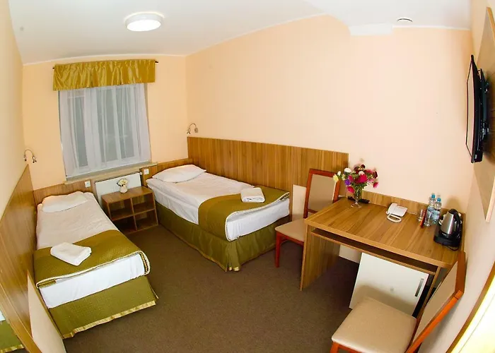 Lesny Osrodek Szkoleniowy W Puszczykowie Puszczykowo