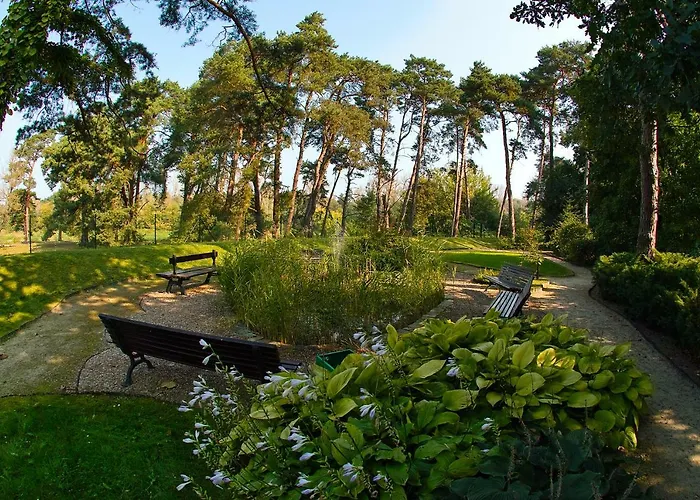 Lesny Osrodek Szkoleniowy W Puszczykowie Puszczykowo