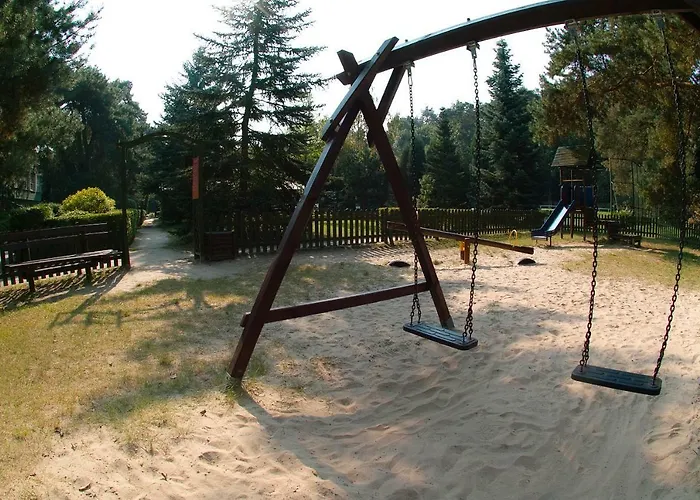 Resort Lesny Osrodek Szkoleniowy W Puszczykowie *